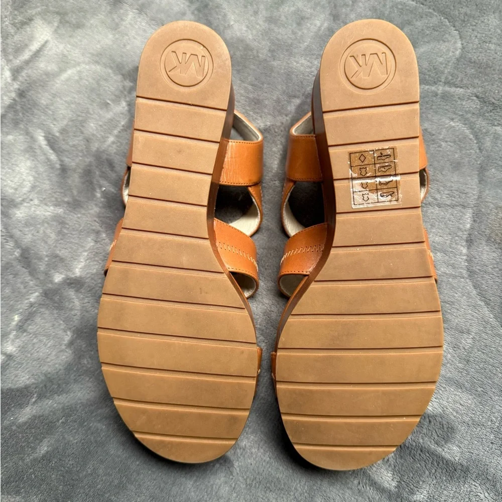 Michael Kors Berkeley Tan Platform Wedge Sandals Size 9.5
